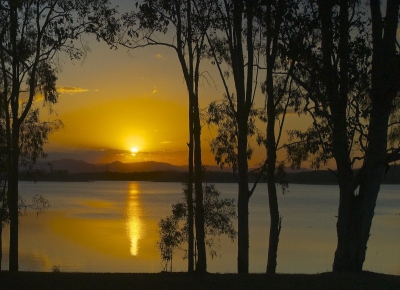 Sunset Pine River Dam
Queensland Australia