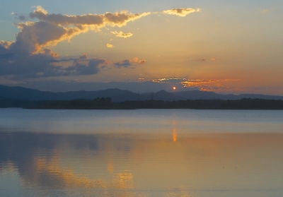 Sunset Pine River Dam
Queensland Australia