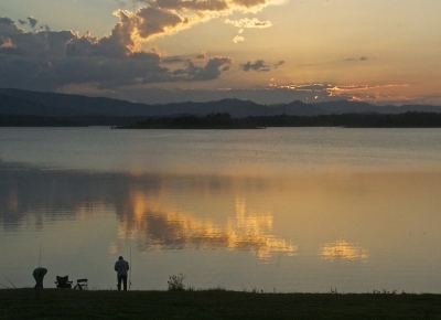 Sunset Plne River Dam
Queensland Australia