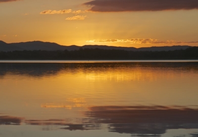 Sunset Pine River Dam
Queensland
Australia